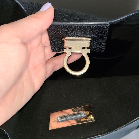 Ferragamo hobo leather bag - Picture 5 of 16